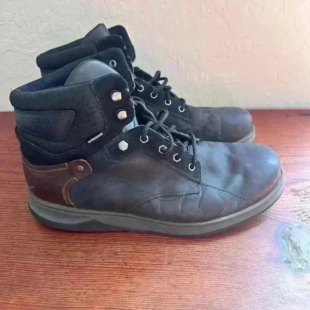 Men’s Merrell Black Boots Used Size 11